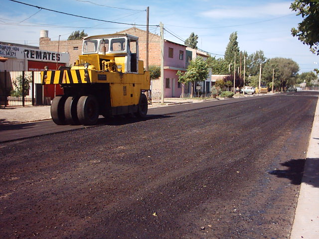 Proyecto Ejecutivo y Construcción de Pavimentos en Calles del Bº Villa Florencio